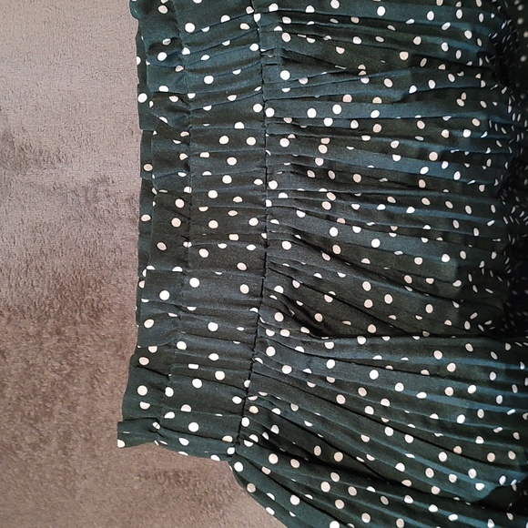 Green polka dot skirt - Picture 12 of 12